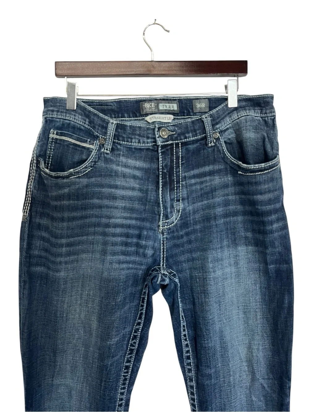 ARIAT | Mens Tyler Medium‎ Wash Heavy Stitch Straight Leg Jeans 36R